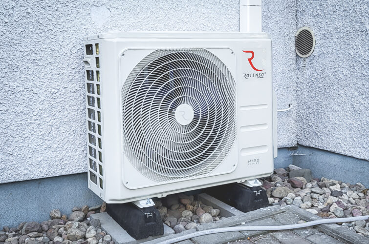 Wykonawca montaż instalacja instalator klimatyzacji klimatyzacja klimatyzator chłodzenie pompa ciepła powietrze-powietrze Rotenso Przywidz
